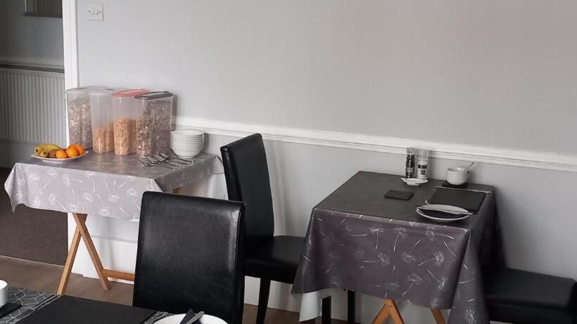 مبيت وإفطار Ty Castell Guest House