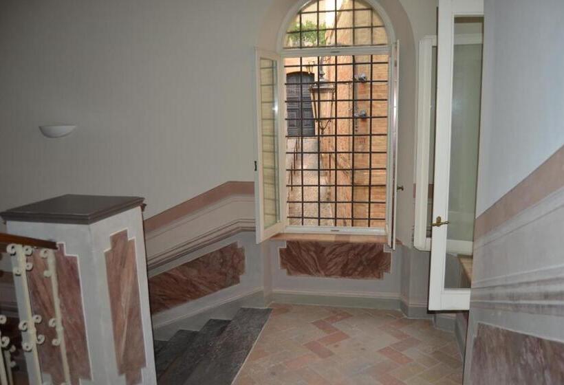 بنسيون Palazzo Roberti
