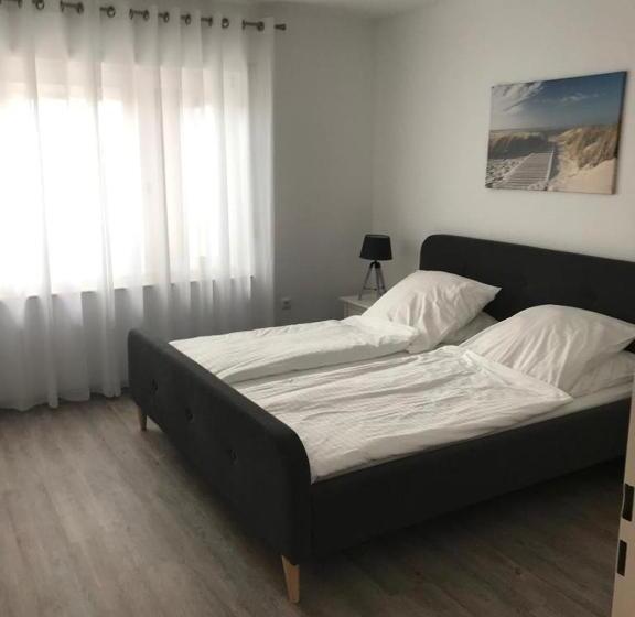 ユースホステル Apartments Benser Hof