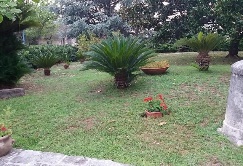 تختخواب و صبحانه Arcobaleno