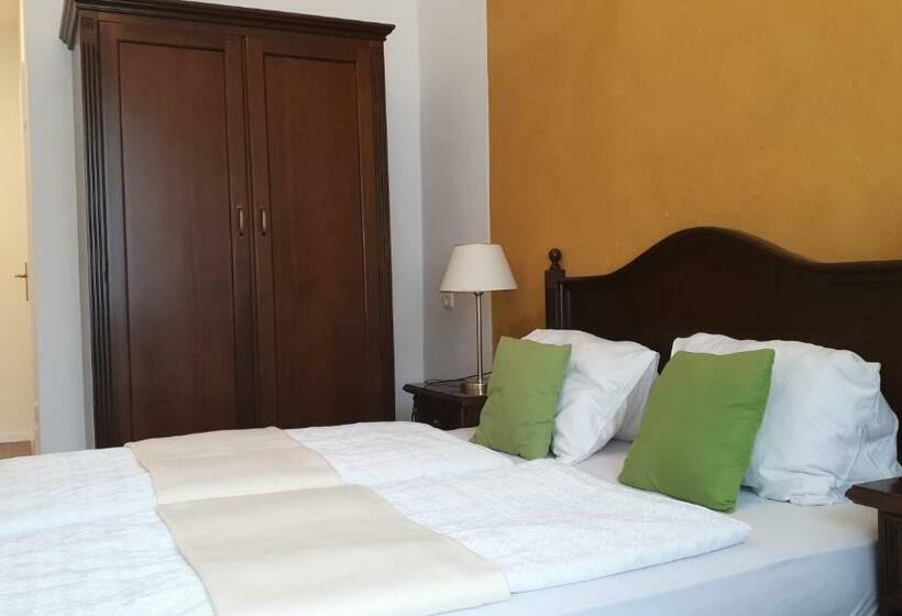 צימר Gasthof Pension Schwarzer Bär
