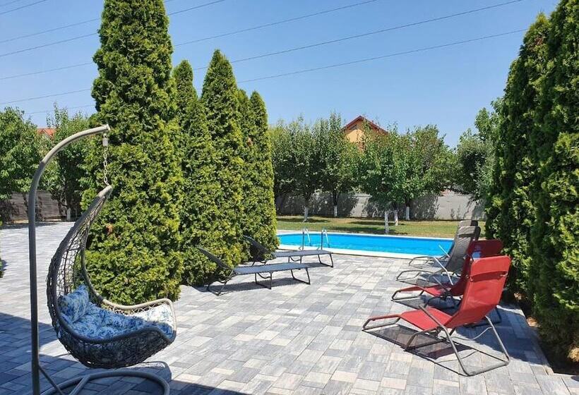 تختخواب و صبحانه Greenwood Residence