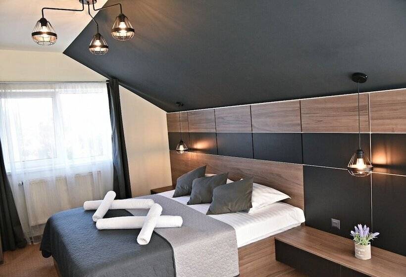 تختخواب و صبحانه Greenwood Residence