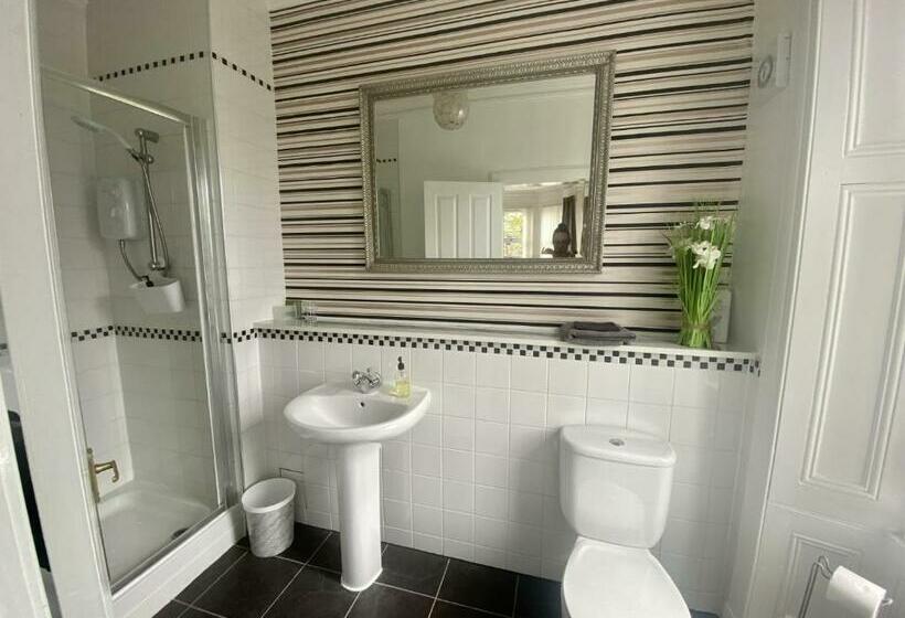 Bed and Breakfast Lomond Guest House