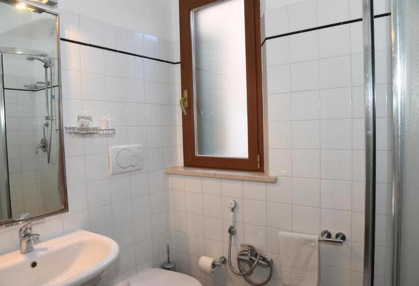 בית מלון כפרי Albergo La Rosetta