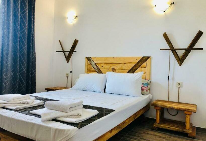 هتل Villa Adrian