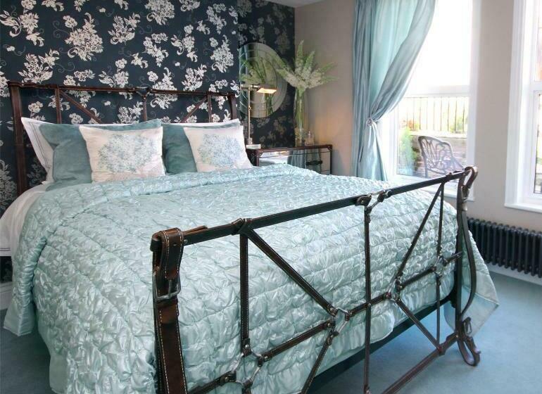 Pension The Mainstay Luxury Boutique Rooms With Private Parking