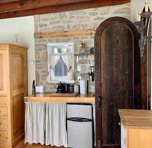 بنسيون Under The Tuscan Sun Cottage In West Los Angeles