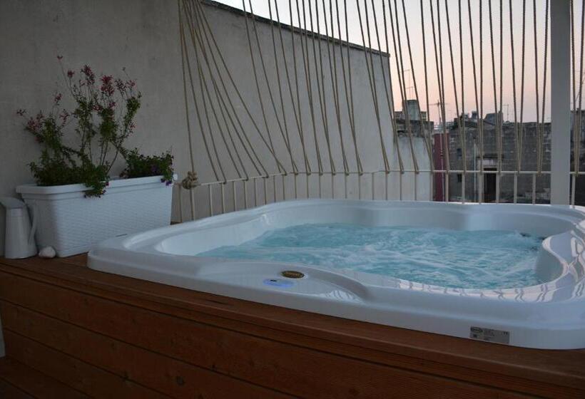 פנסיון Vico Degli Ebrei   Rooftop Jacuzzi   Self Check In