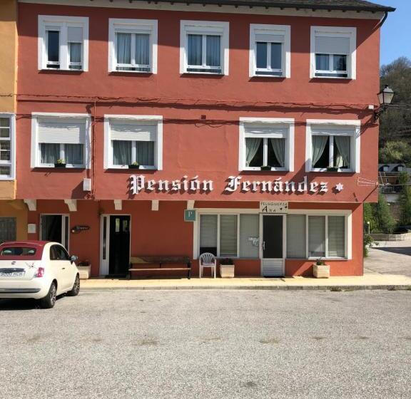 تختخواب و صبحانه Pensión Fernández