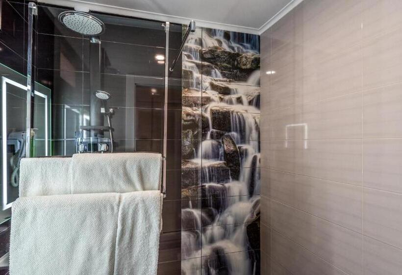تختخواب و صبحانه Suites @ Portarade