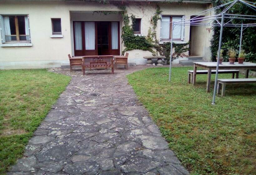 ベッドアンドブレックファースト Villa Des Marronniers