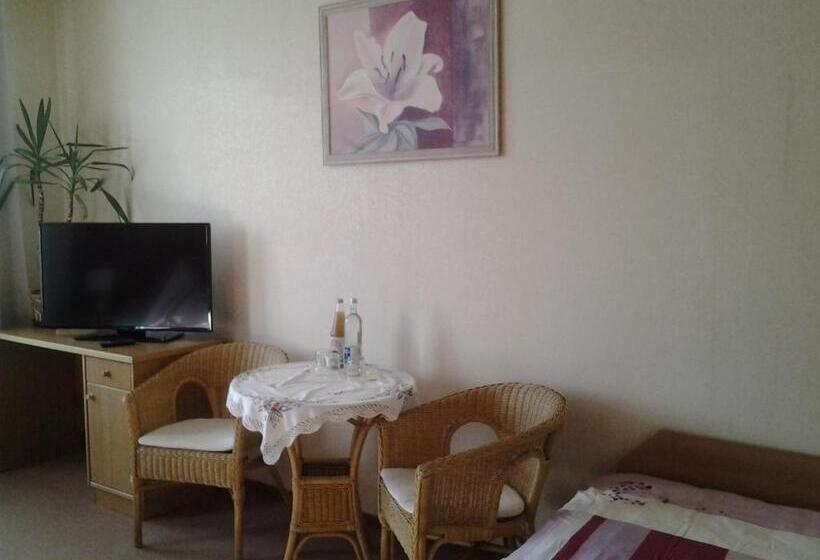 צימר Zur Alten Eiche