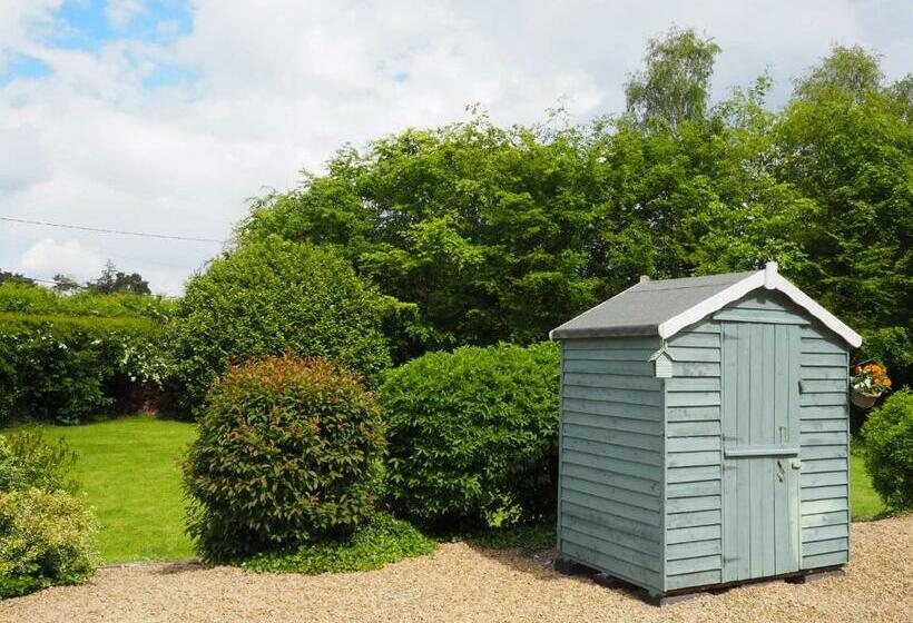 Inglewood Lodge B&b