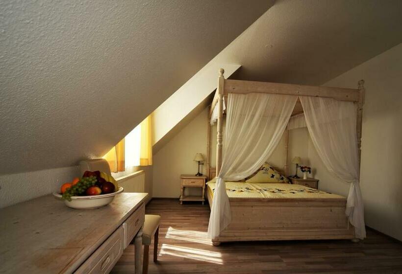 פנסיון Restaurant Normandie