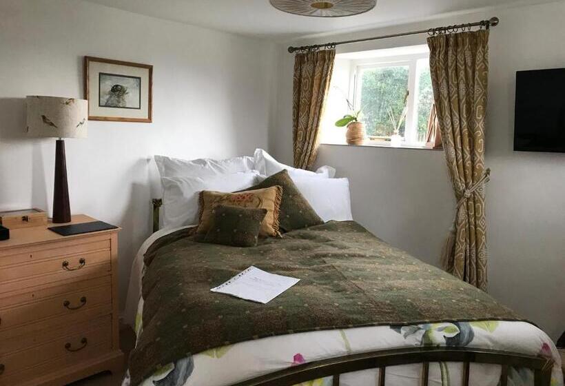 تختخواب و صبحانه Coombe Lodge Farm House