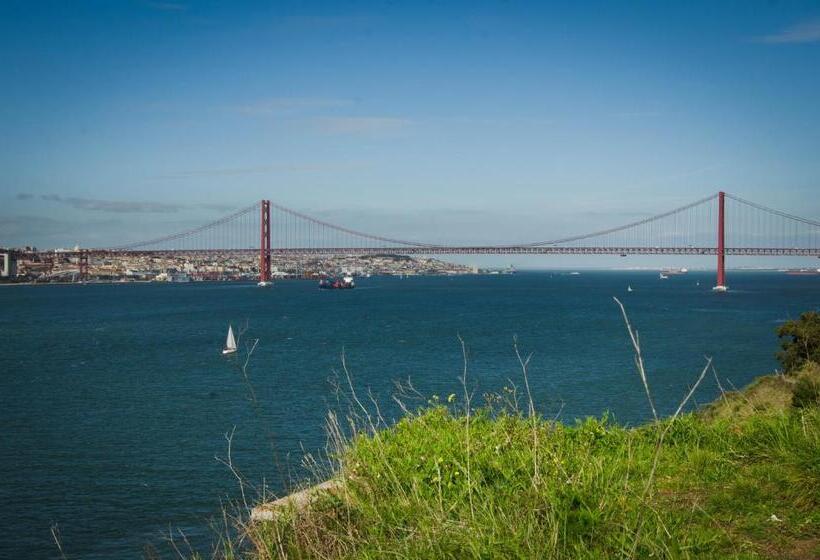 تختخواب و صبحانه Olá Belém! Cozy Windmill, Stunning Views To Lisboa