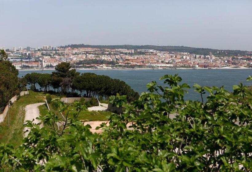 تختخواب و صبحانه Olá Belém! Cozy Windmill, Stunning Views To Lisboa