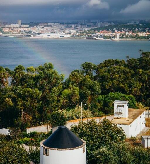 تختخواب و صبحانه Olá Belém! Cozy Windmill, Stunning Views To Lisboa