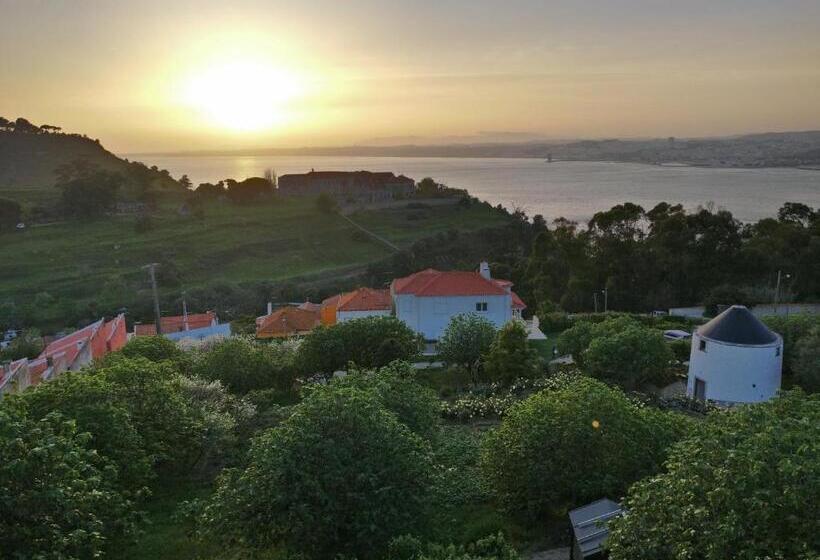 تختخواب و صبحانه Olá Belém! Cozy Windmill, Stunning Views To Lisboa