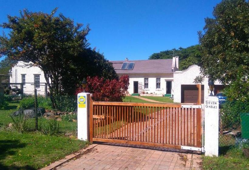 تختخواب و صبحانه Seven Gables