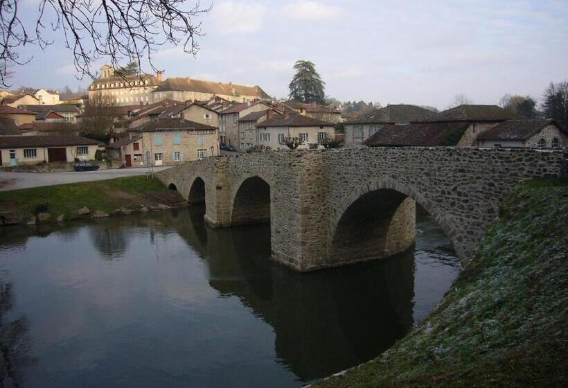 민박 Sous Les Remparts