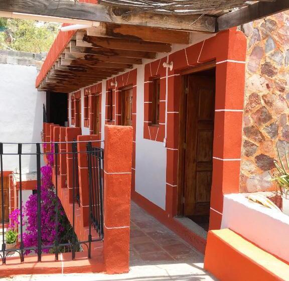 هتل Hacienda Encantada