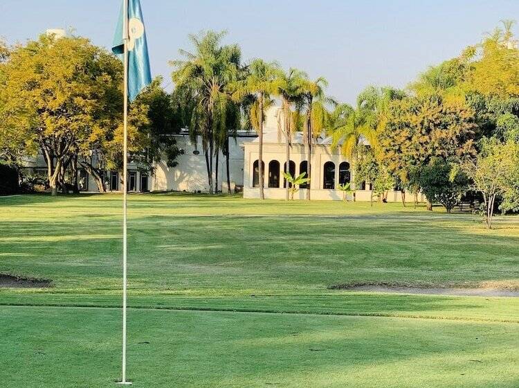 فندق The Lorian Club