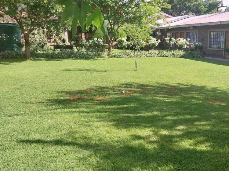 پانسیون Wisteria Lane Guesthouse