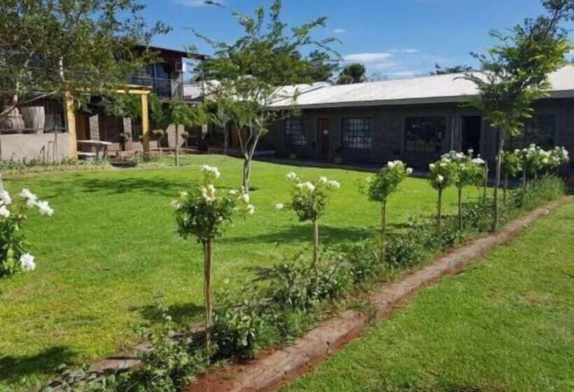 پانسیون Wisteria Lane Guesthouse