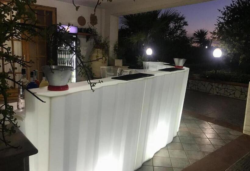 تختخواب و صبحانه Villa Milici