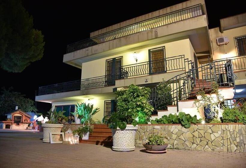 تختخواب و صبحانه Villa Milici