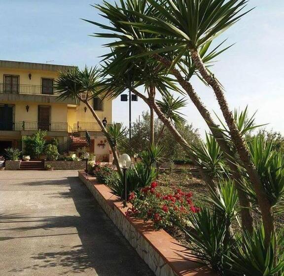 تختخواب و صبحانه Villa Milici
