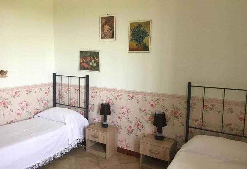 تختخواب و صبحانه Villa Milici