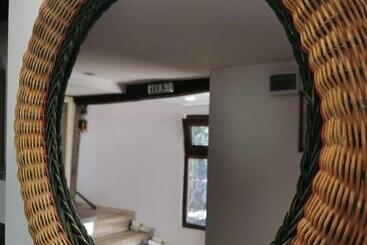پانسیون Arts Guest House Beautiful Villa For 6 Persons