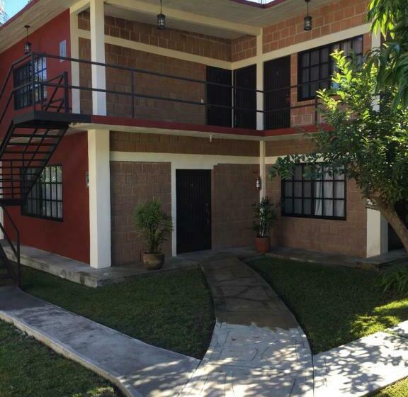 پانسیون Hostal Aquismon