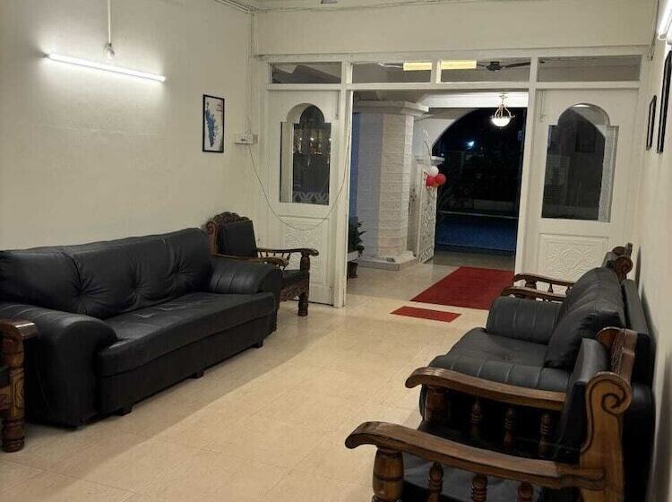 Holiday Beach Resort