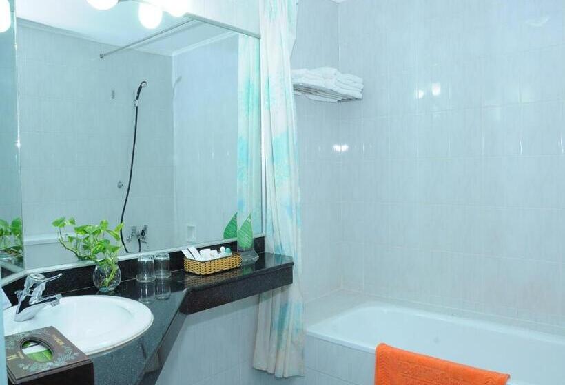 Fotos del hotel Bat Dat:  37