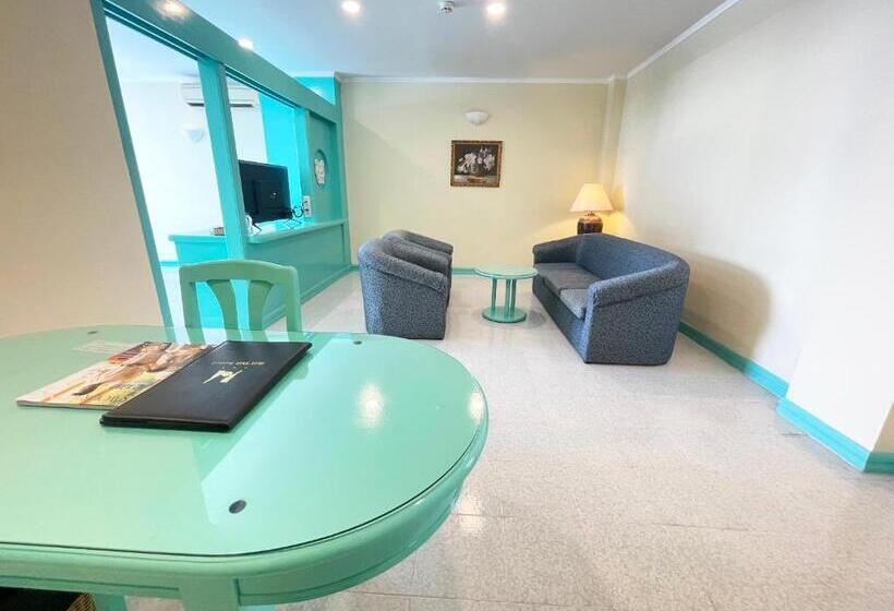 Fotos del hotel Bat Dat:  31