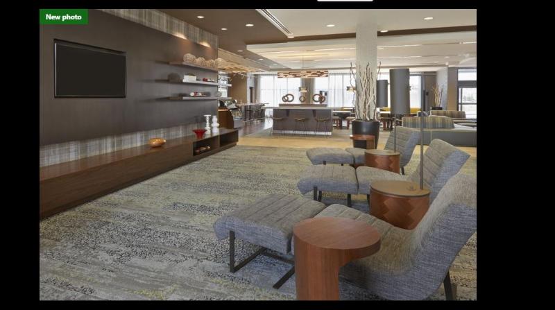 هتل Courtyard By Marriott Kingston Highway 401
