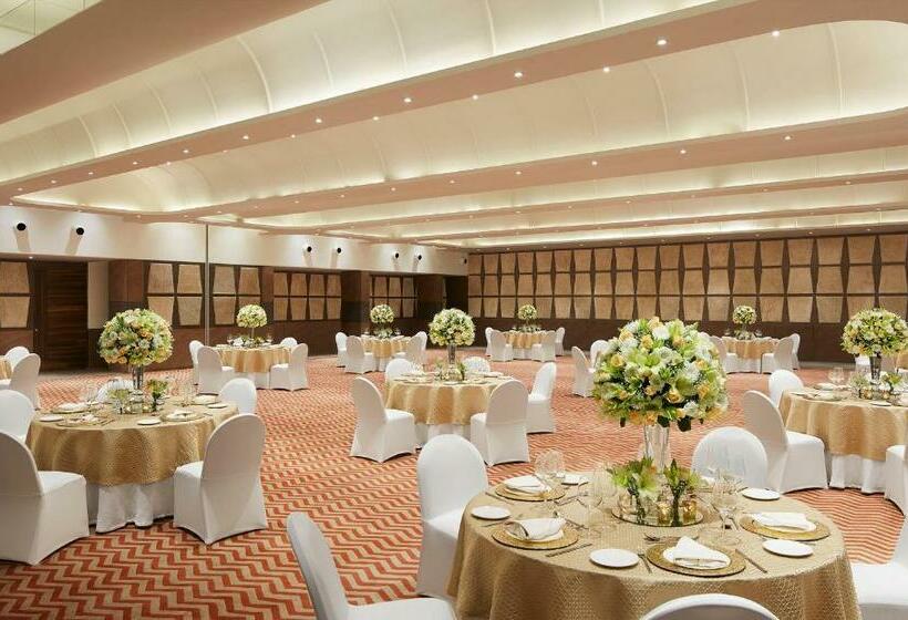 בית מלון כפרי Taj Devi Ratn Resort & Spa, Jaipur