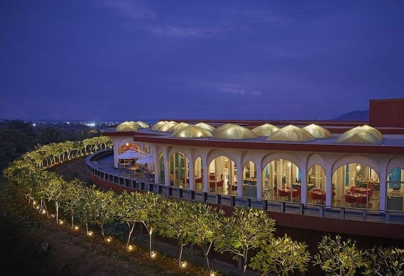 בית מלון כפרי Taj Devi Ratn Resort & Spa, Jaipur