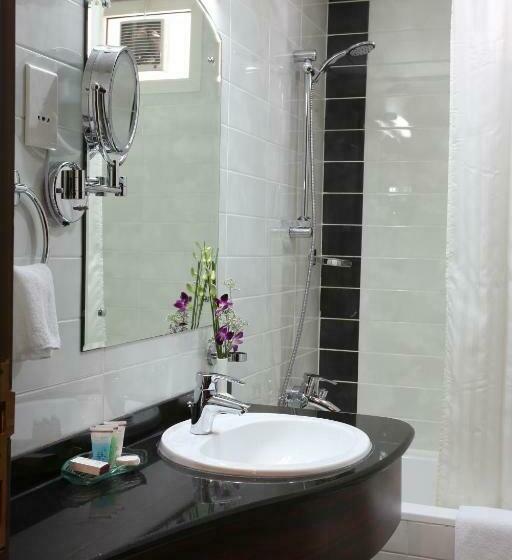 هتل The Eclipse Boutique Suites