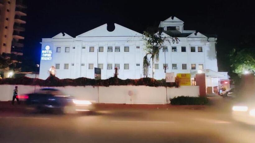 Fotos del hotel Empire Regency:  13