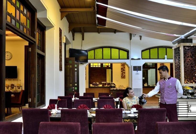 Fotos del hotel Gino Feruci Kebonjati:  8