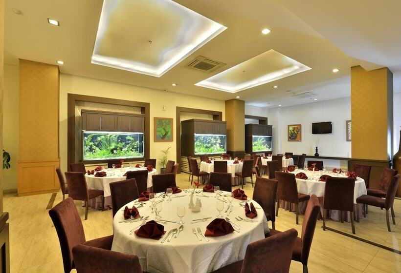 Fotos del hotel Gino Feruci Kebonjati:  10