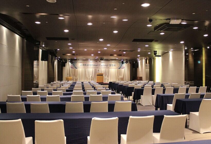هتل Grand Mercure Ambassador Changwon