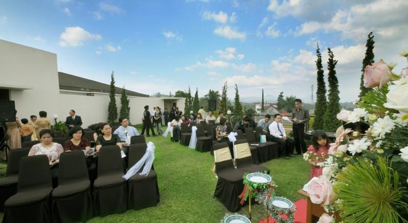 Fotos del hotel Gumilang Regency  By Gumilang Hospitality:  25