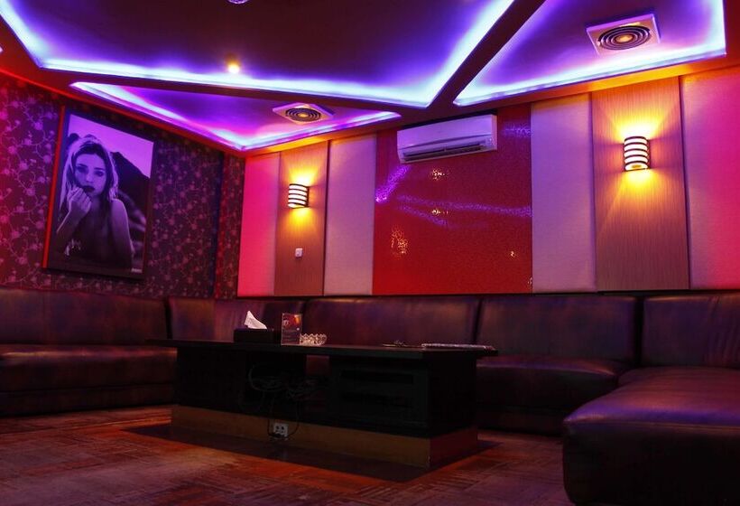 Fotos del hotel Gumilang Regency  By Gumilang Hospitality:  30