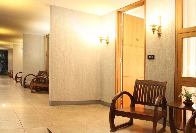 Fotos del hotel Gumilang Regency  By Gumilang Hospitality:  20